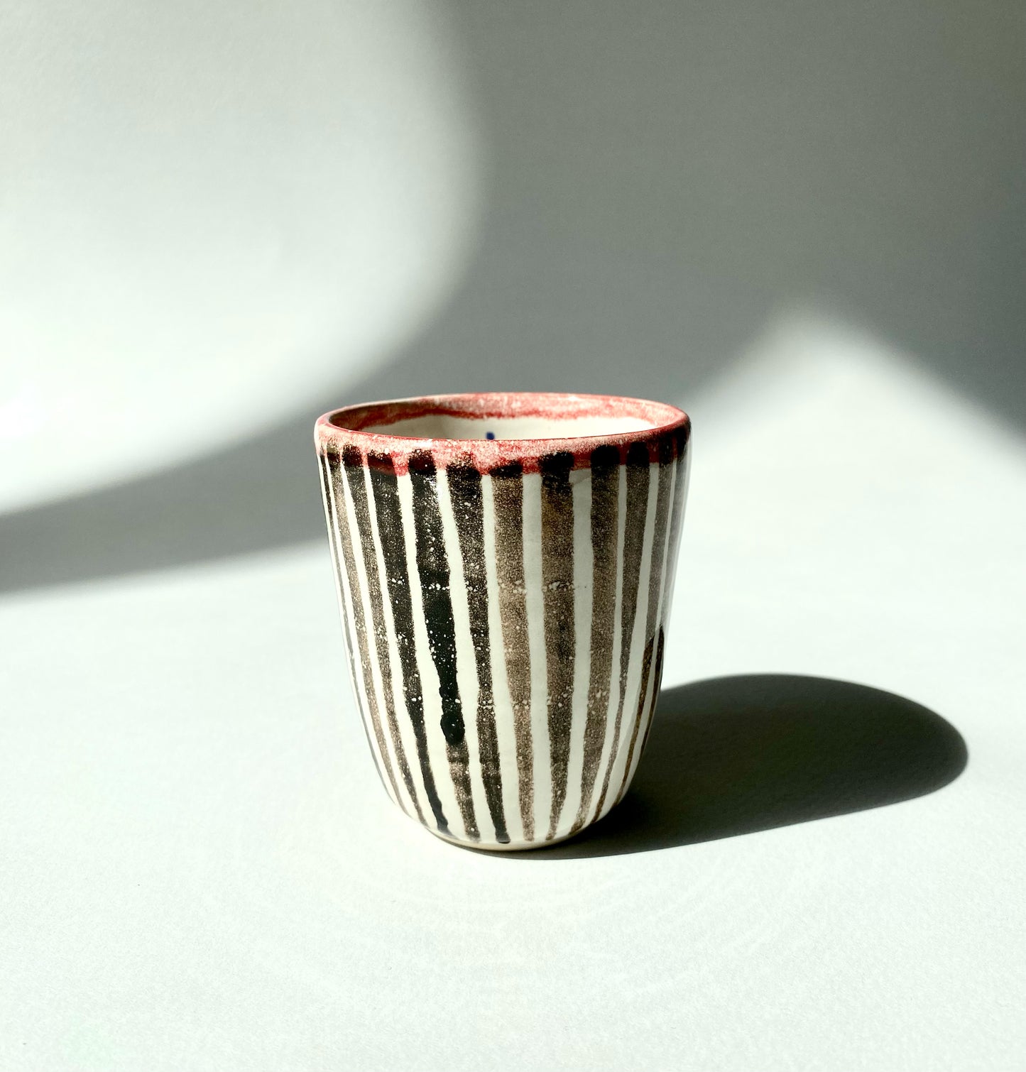 Steinzeugbecher