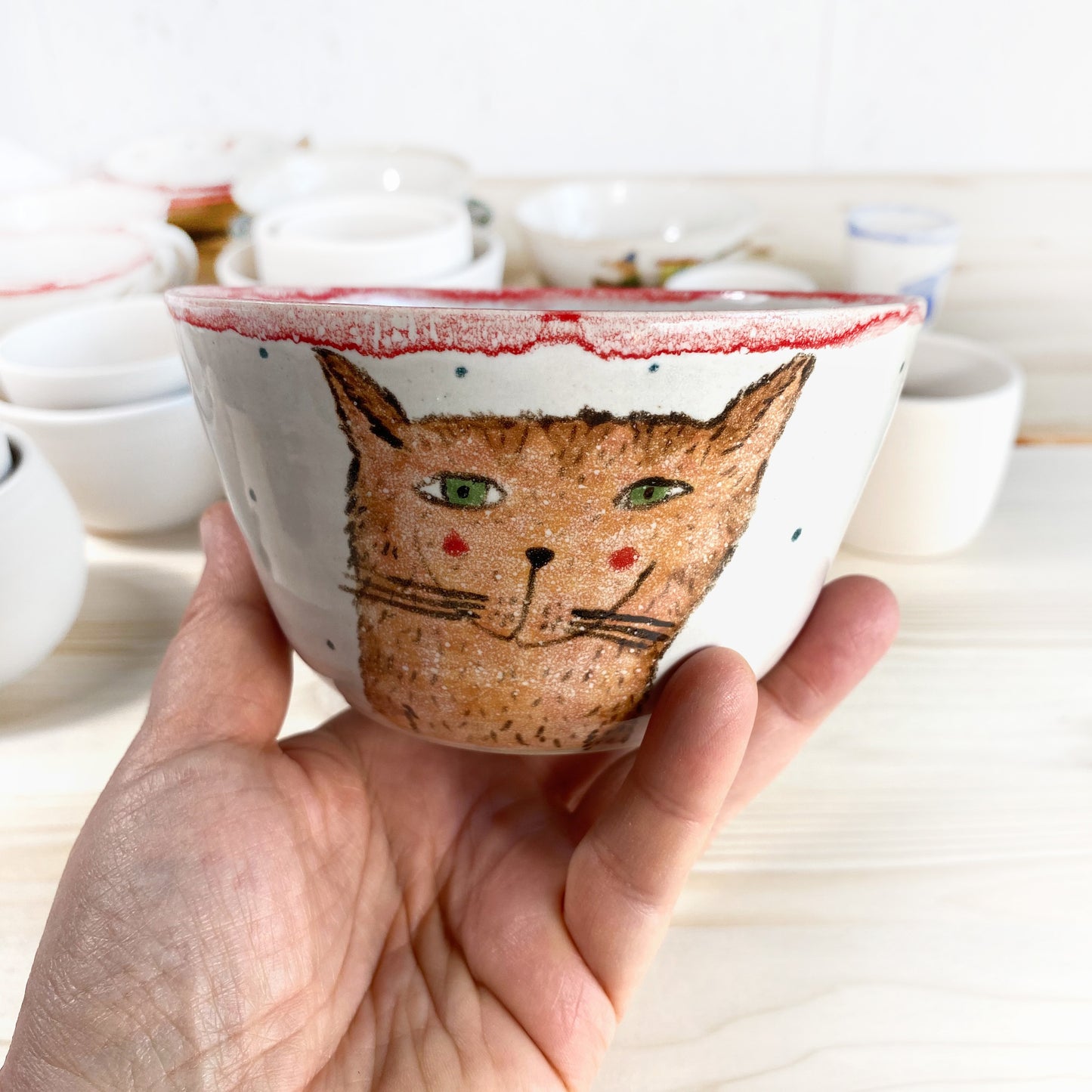 Schale mit Katze Minki