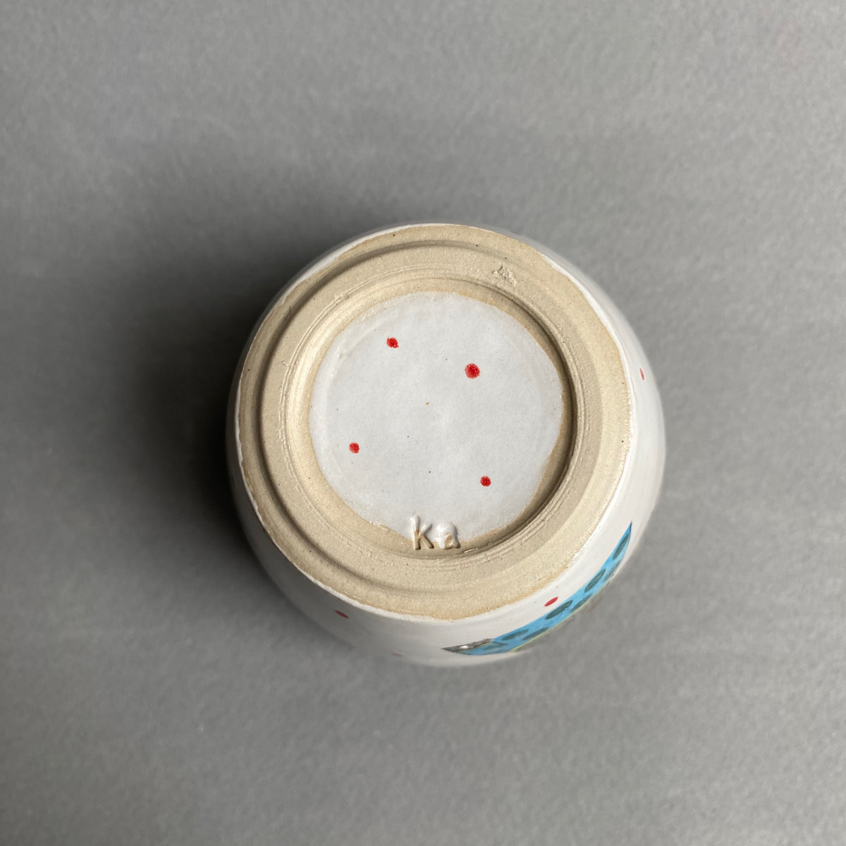 Becher "Wolf mit blauem T-Shirt"