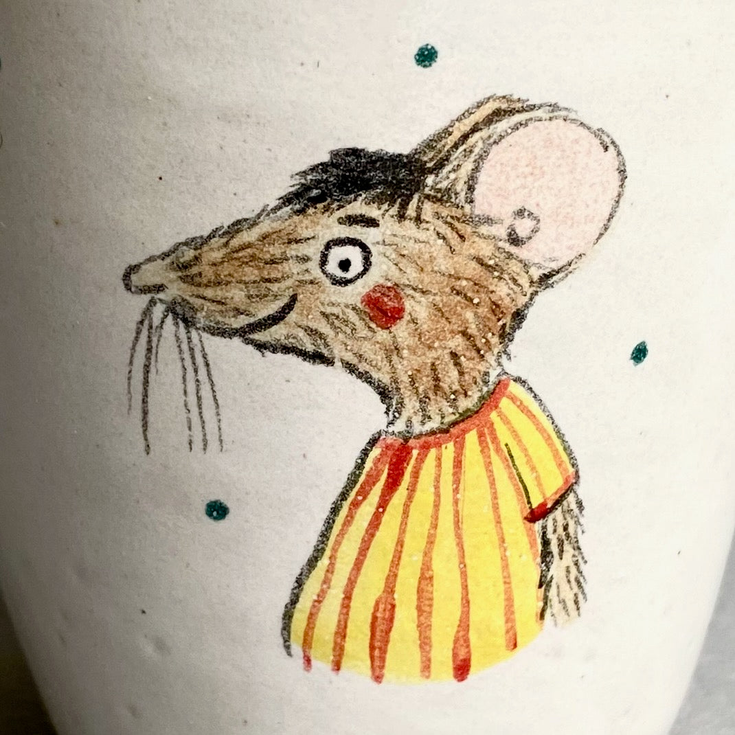 Becher mit Maus
