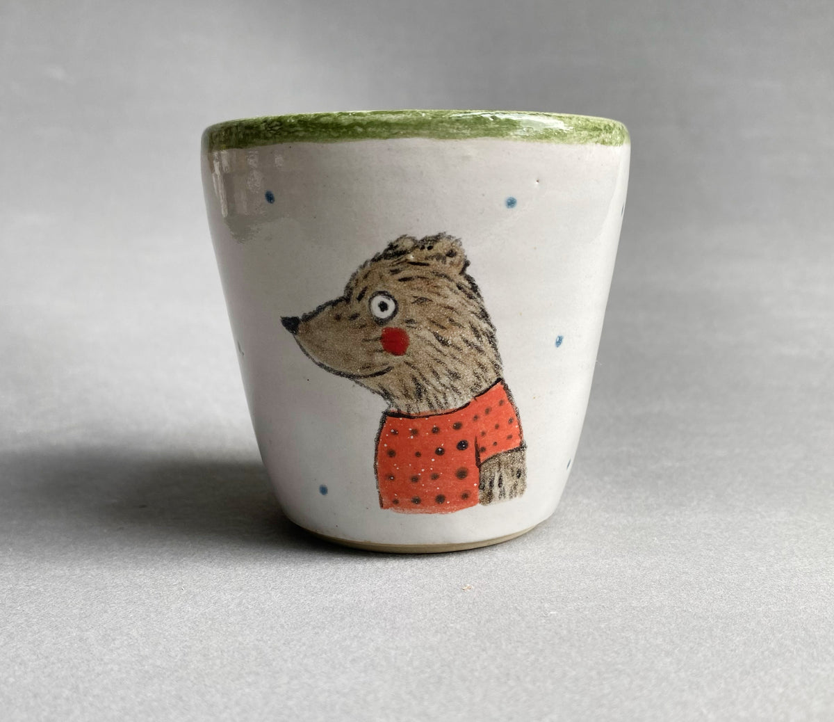 Becher mit Bär