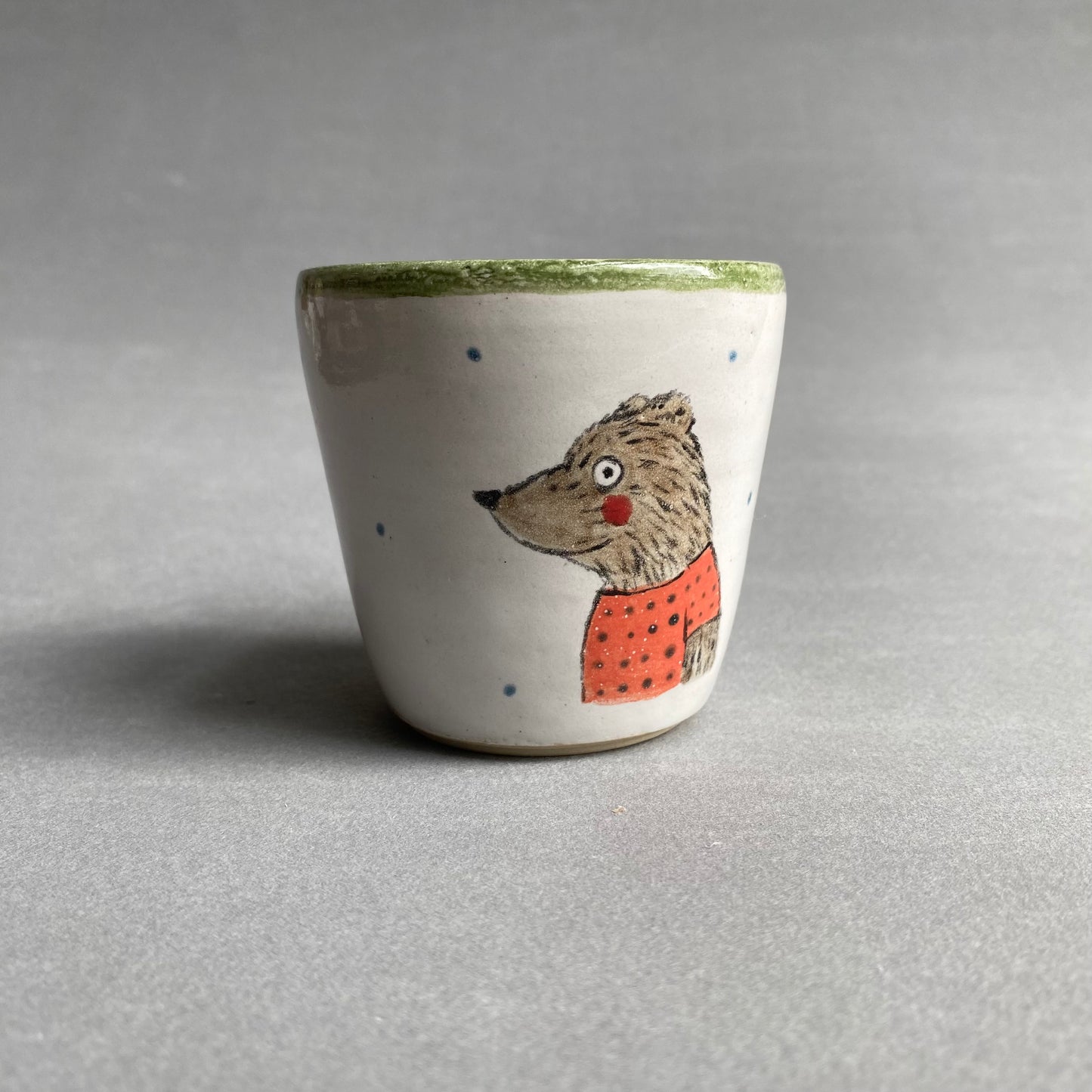 Becher mit Bär