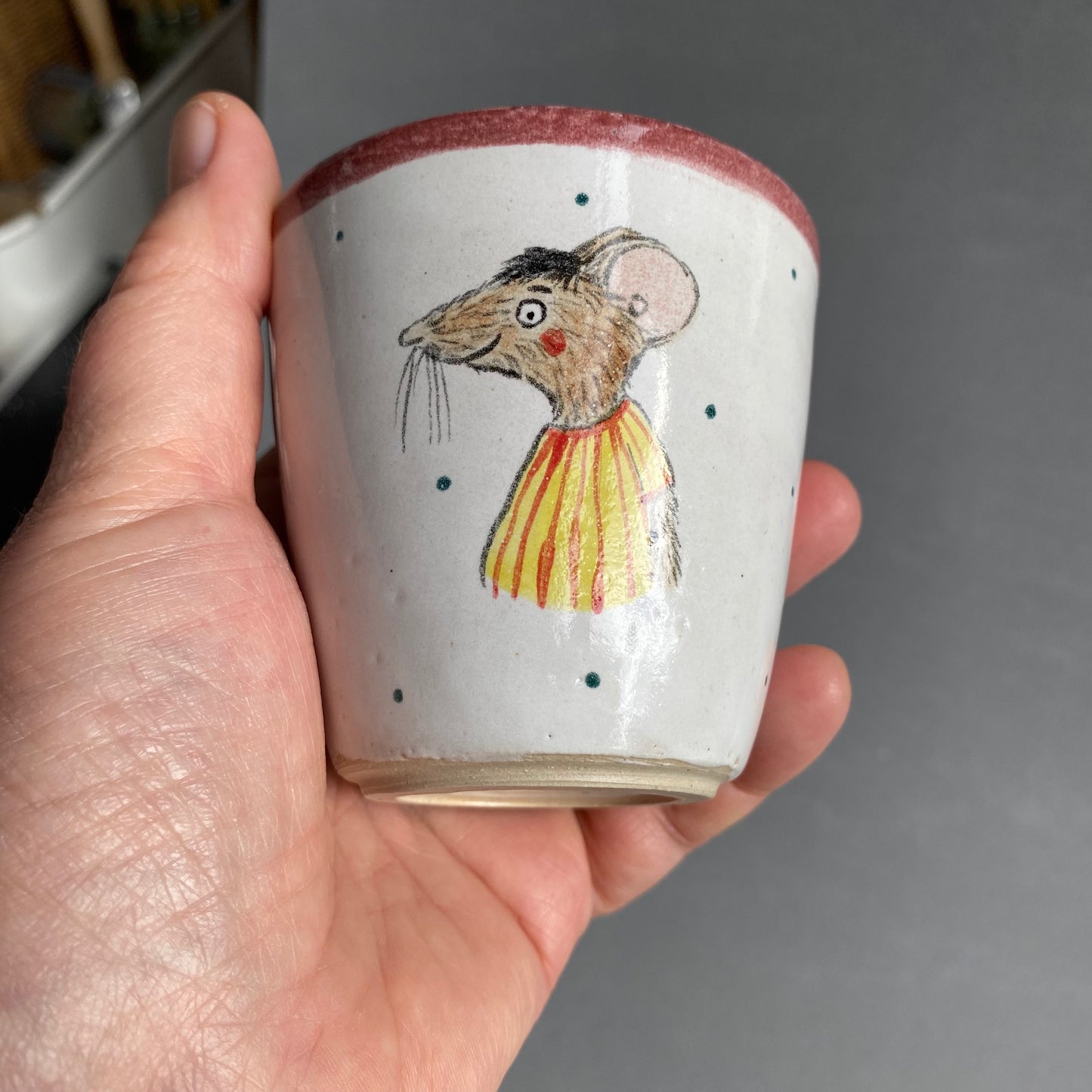 Becher mit Maus